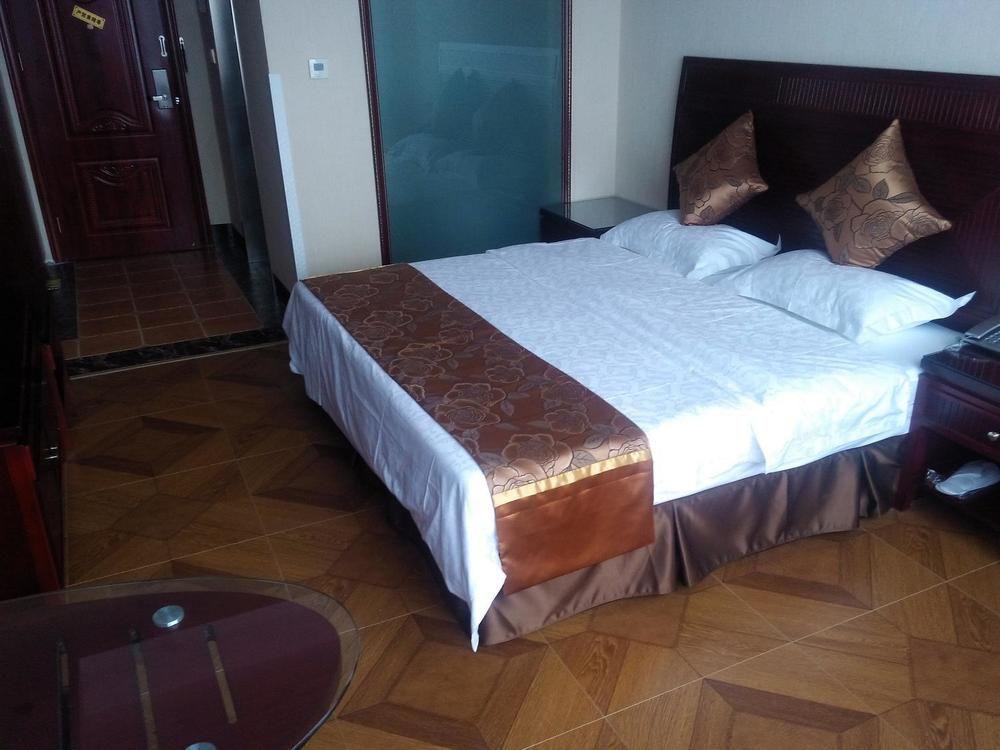 Fengyu Business Hotel Chengdu Esterno foto